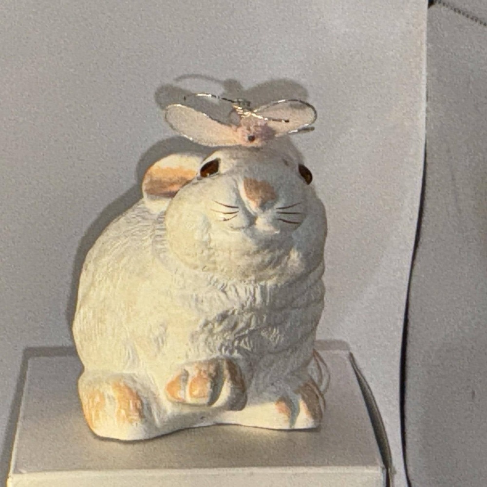 Enesco 1988 White Bunny Rabbit With Pink Butterfly On Head